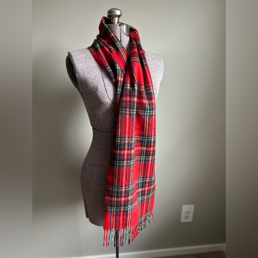 100% Lambswool Edinburgh red Plaid Scarf tartan preppy winter holiday fringe
